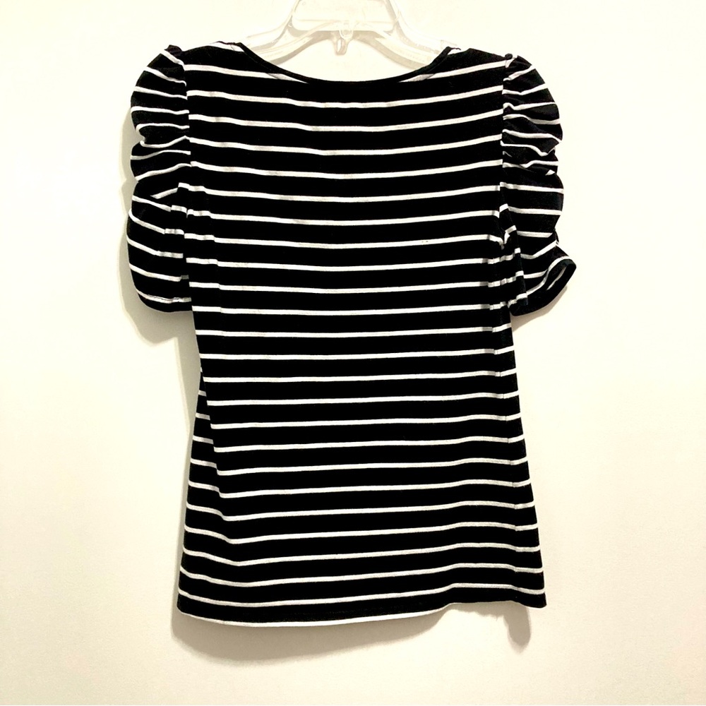 Forever 21 Women’s Short Sleeves White & Black Striped Top - Picture 6 of 6